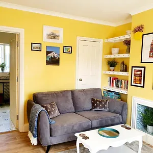 https://the-bee-house-brighton-a-holiday-home-by-the-sea.brighton-hotels-england.com